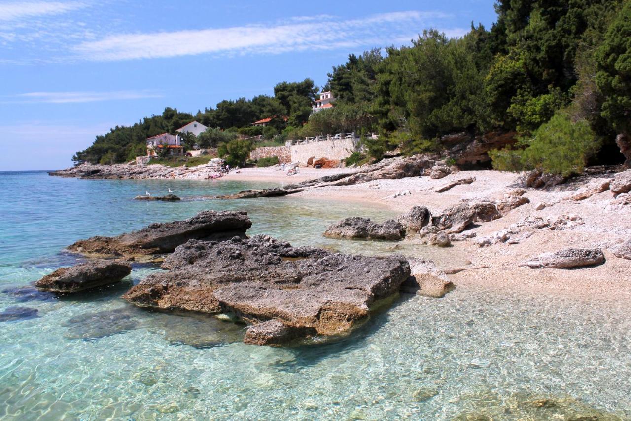 Apartments With A Parking Space Zavala, Hvar - 8912 Exterior photo
