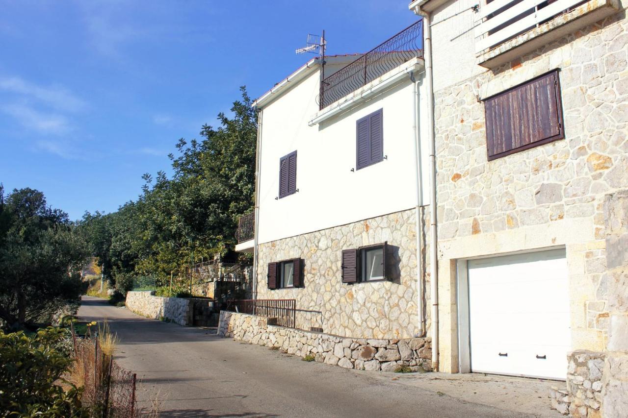 Apartments With A Parking Space Zavala, Hvar - 8912 Exterior photo