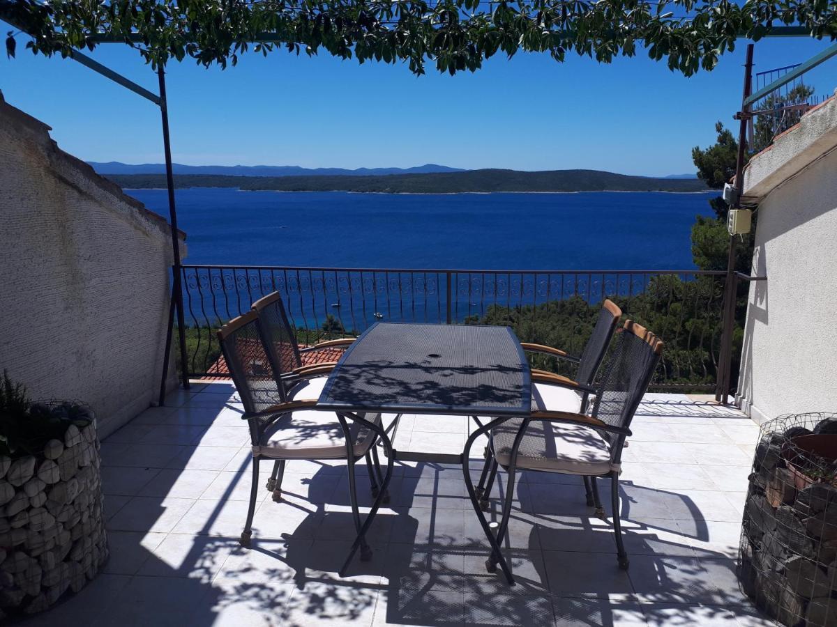 Apartments With A Parking Space Zavala, Hvar - 8912 Exterior photo