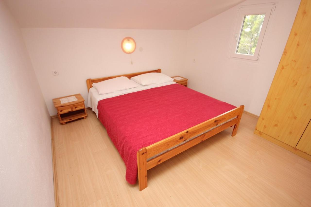 Apartments With A Parking Space Zavala, Hvar - 8912 Exterior photo
