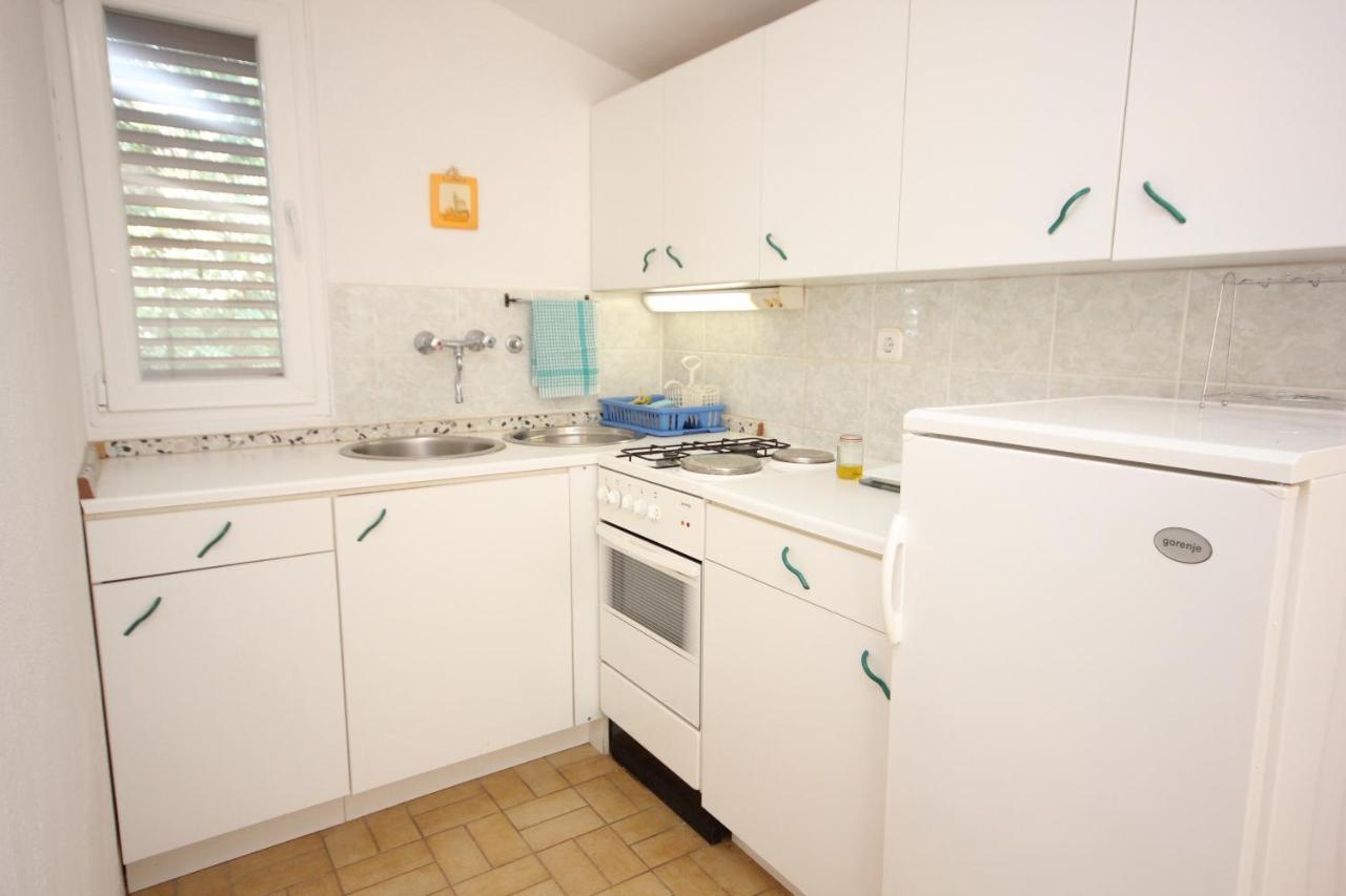 Apartments With A Parking Space Zavala, Hvar - 8912 Exterior photo